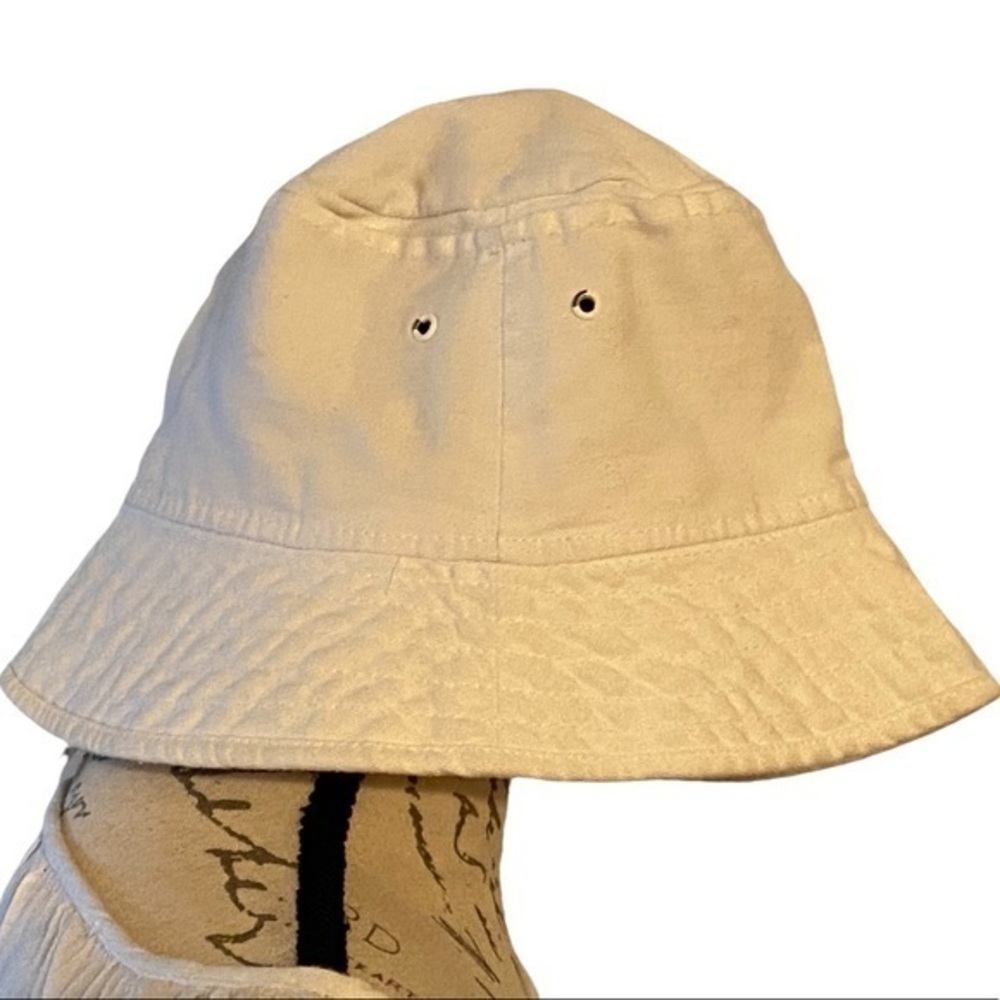 White Bucket Hat Size M